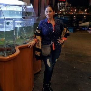 Meet your Posher, Alba